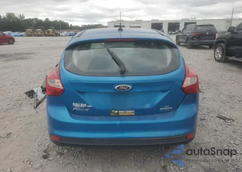 2014 Ford Focus Se z USA, uszkodzony, nr VIN 1FADP3K21EL122780
